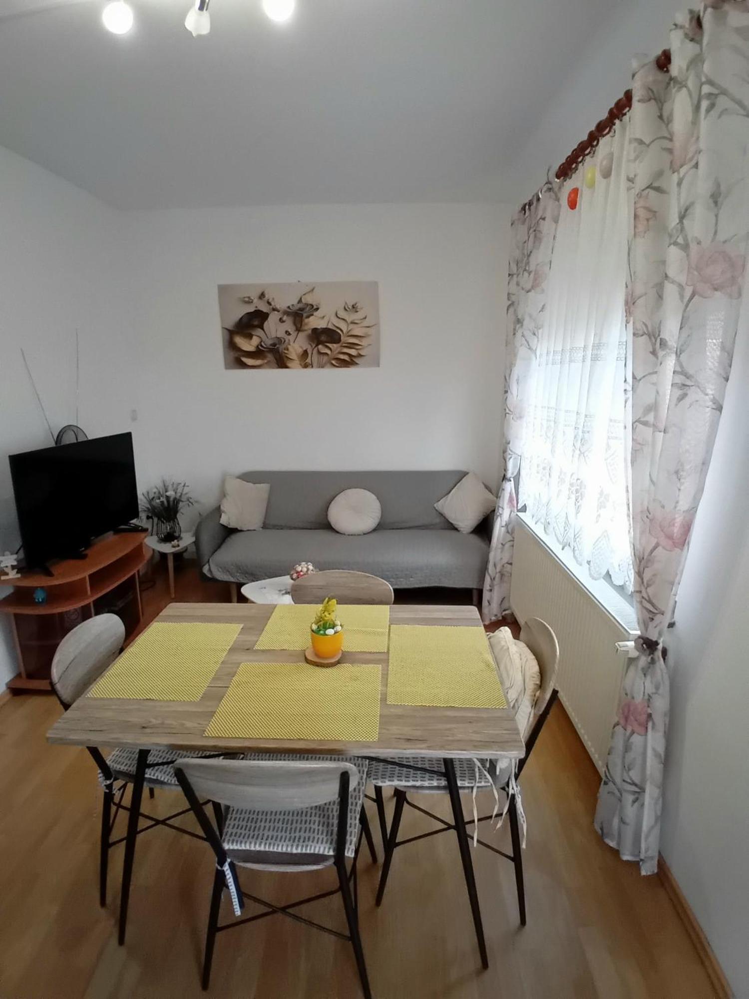 Apartman Nada Крапина Экстерьер фото